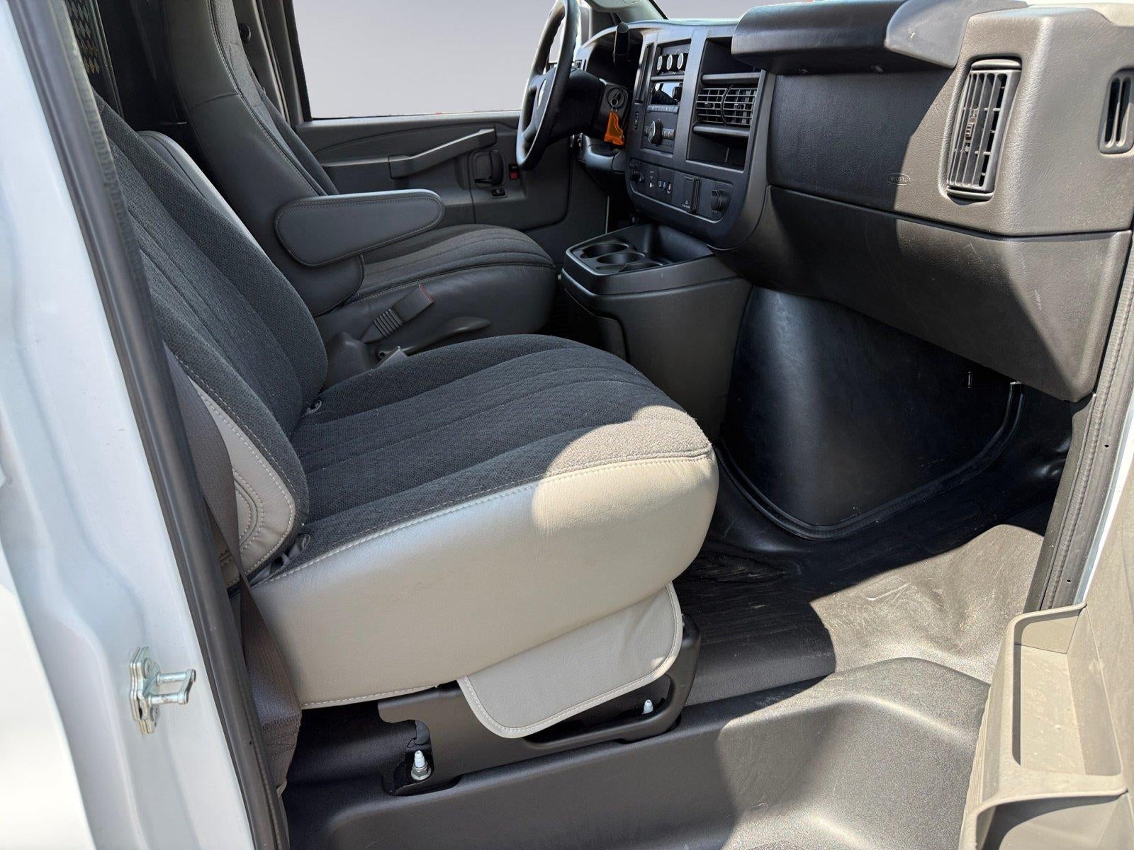 2025 Chevrolet Express Cargo Van Base