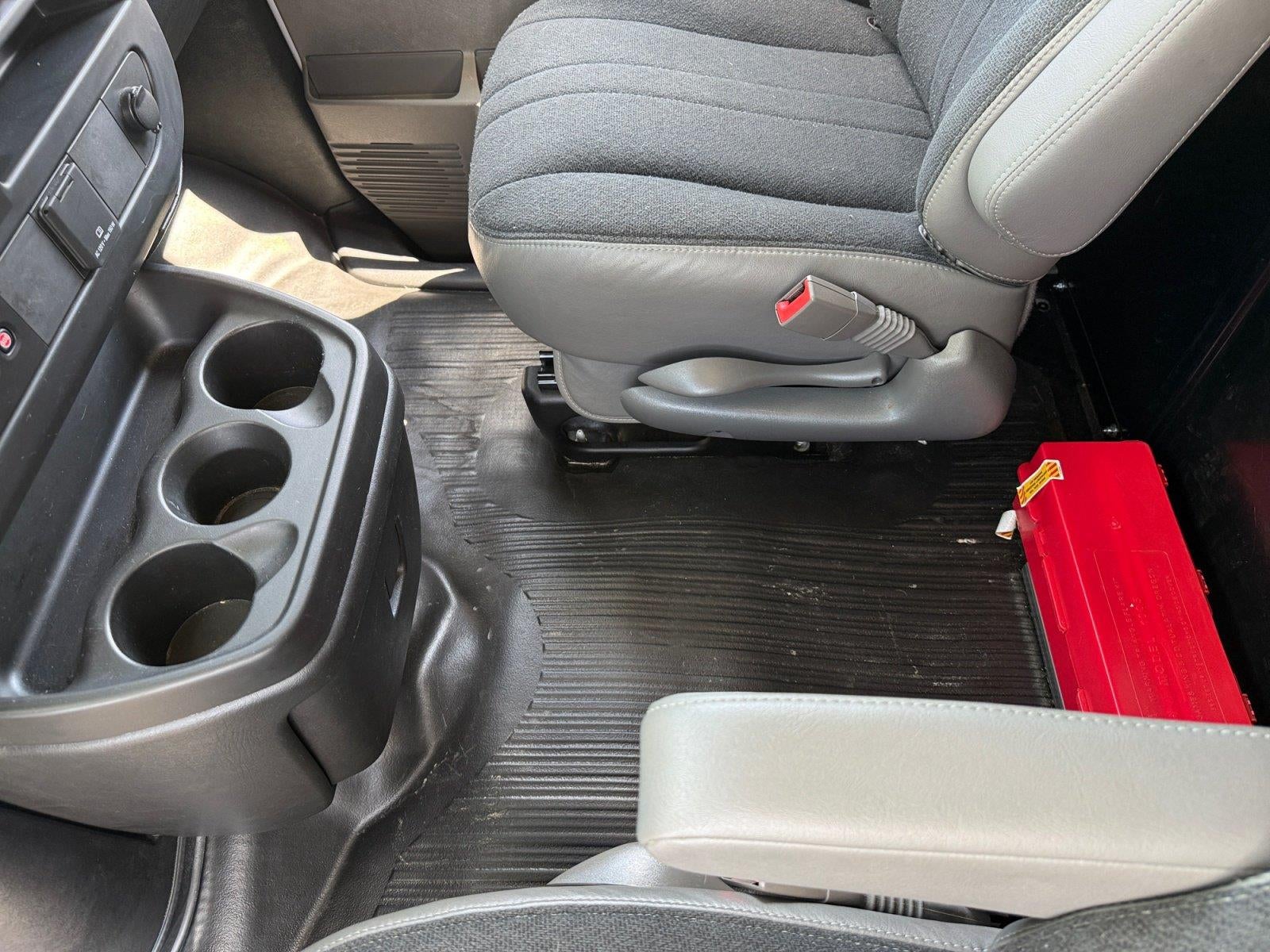 2025 Chevrolet Express Cargo Van Base