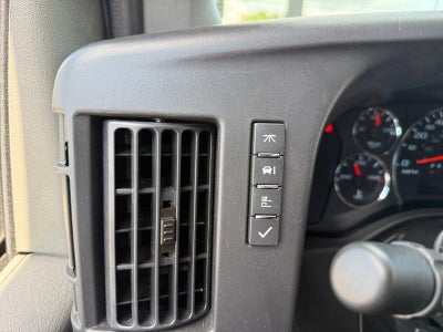 2025 Chevrolet Express Cargo Van Base