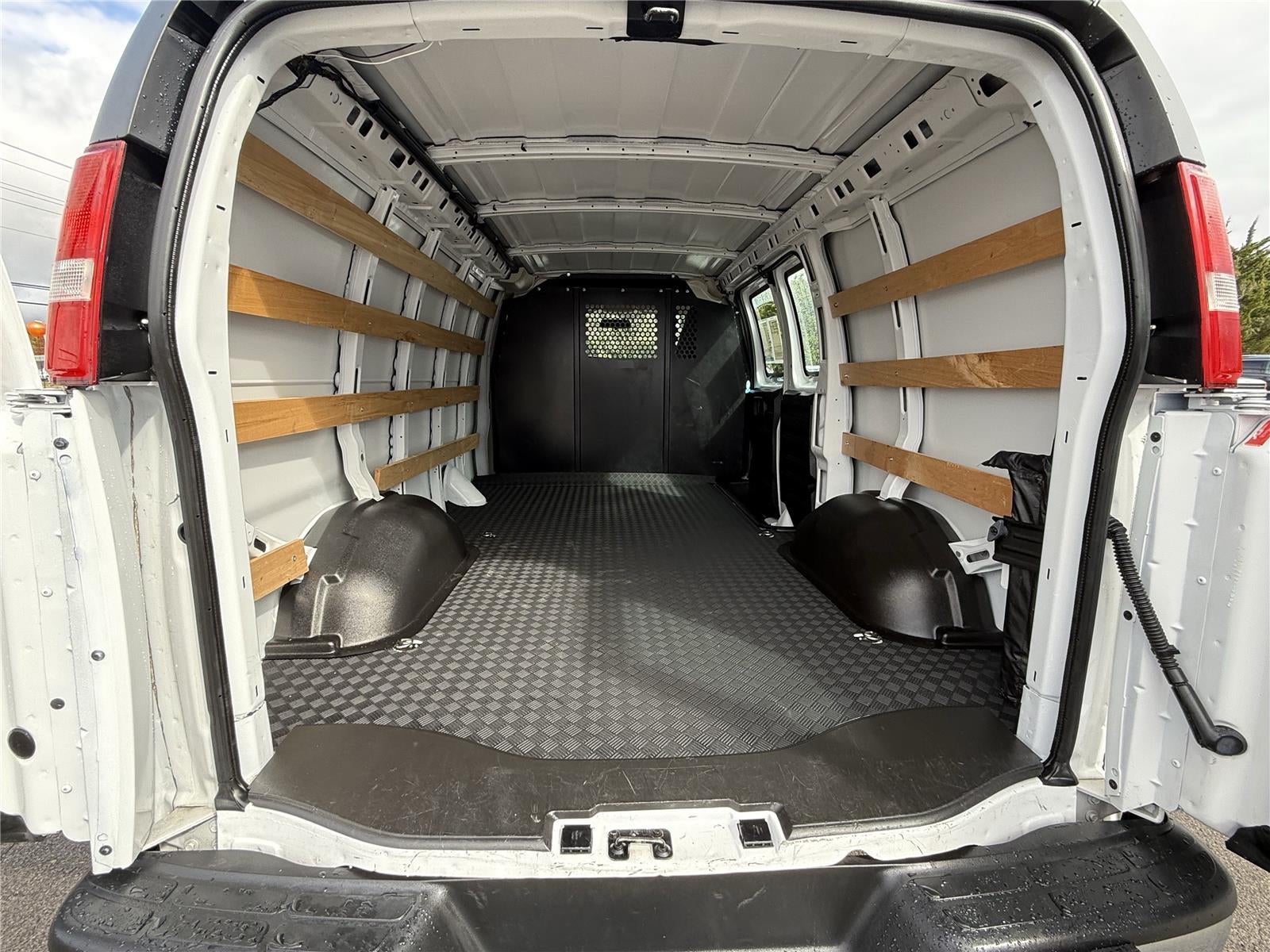 2023 GMC Savana Cargo Van CARGO