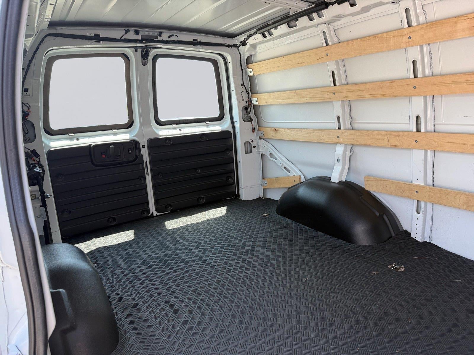 2025 GMC Savana Cargo Van CARGO