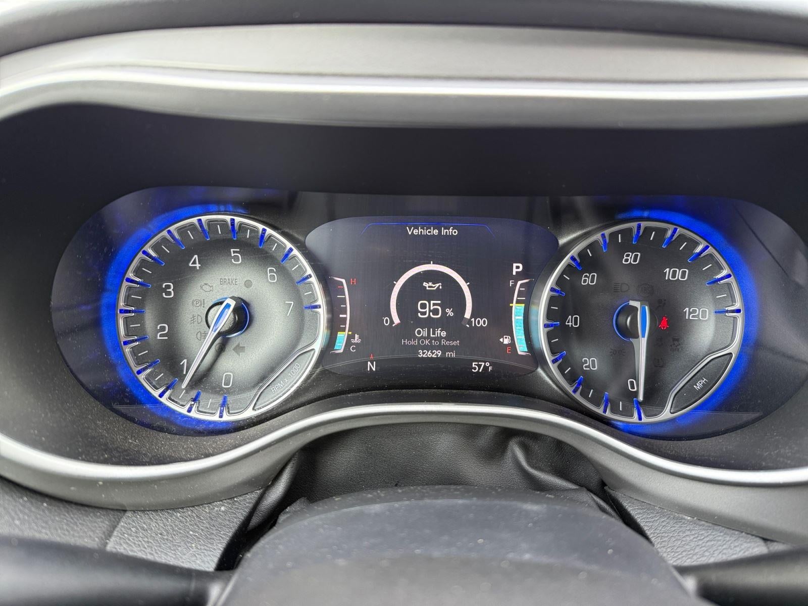 2025 Chrysler Pacifica Select