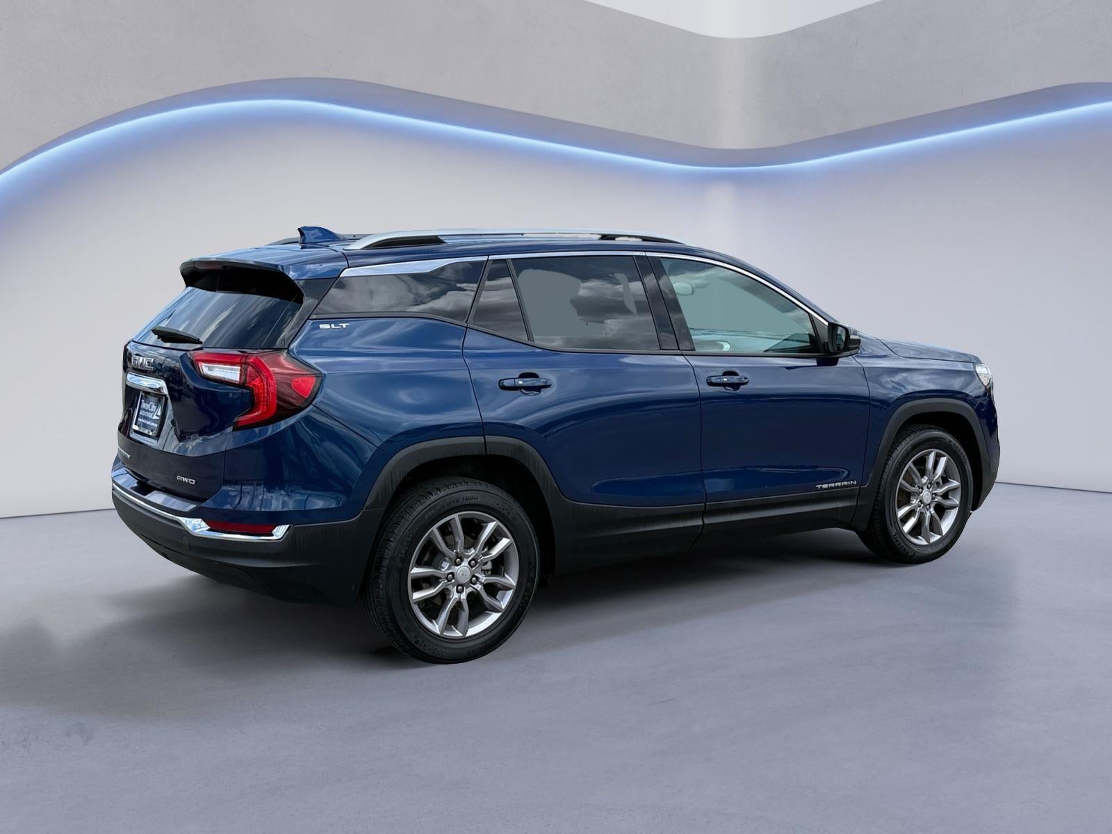 2023 GMC Terrain SLT