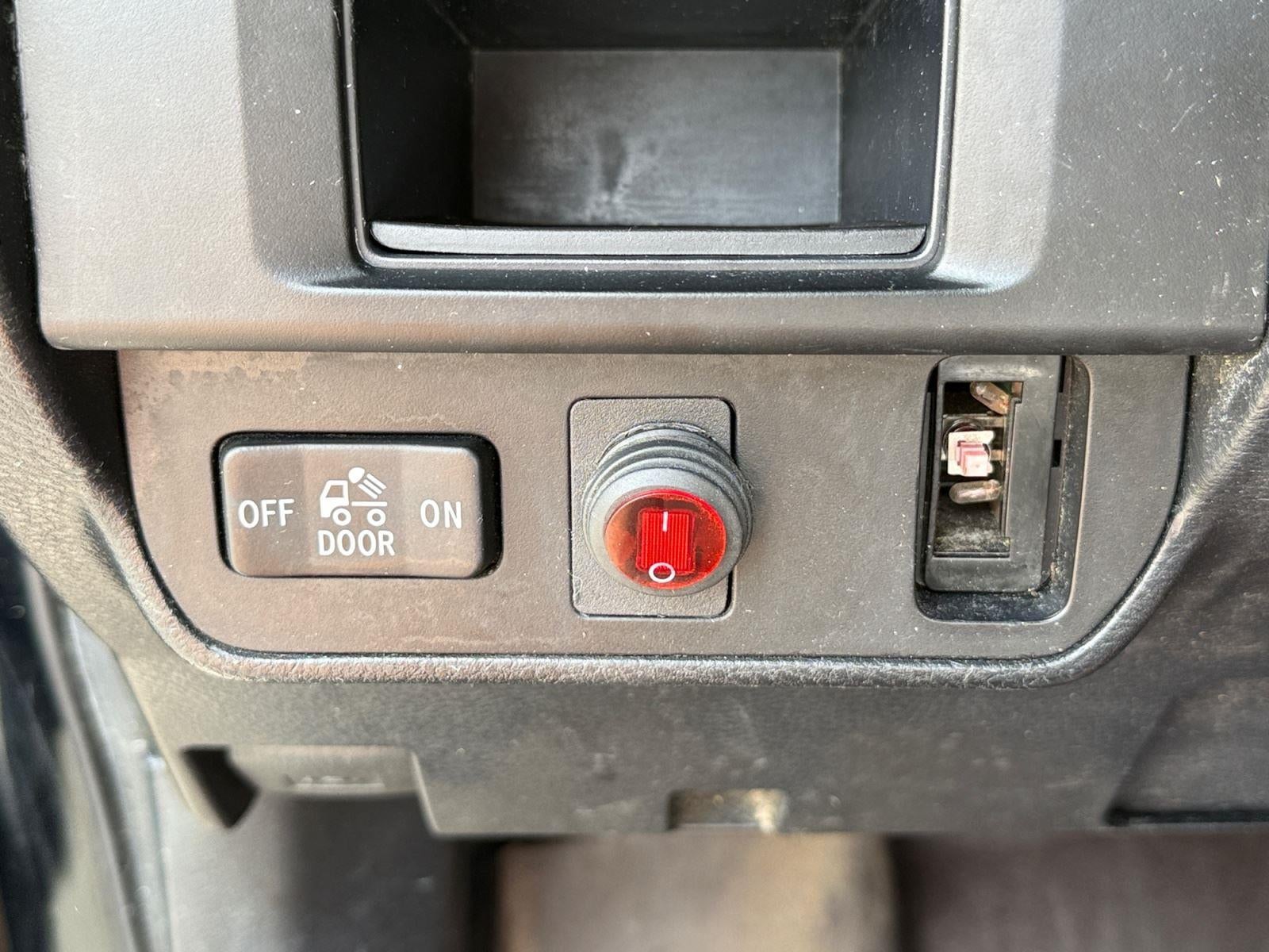 2017 Toyota Tacoma SR V6