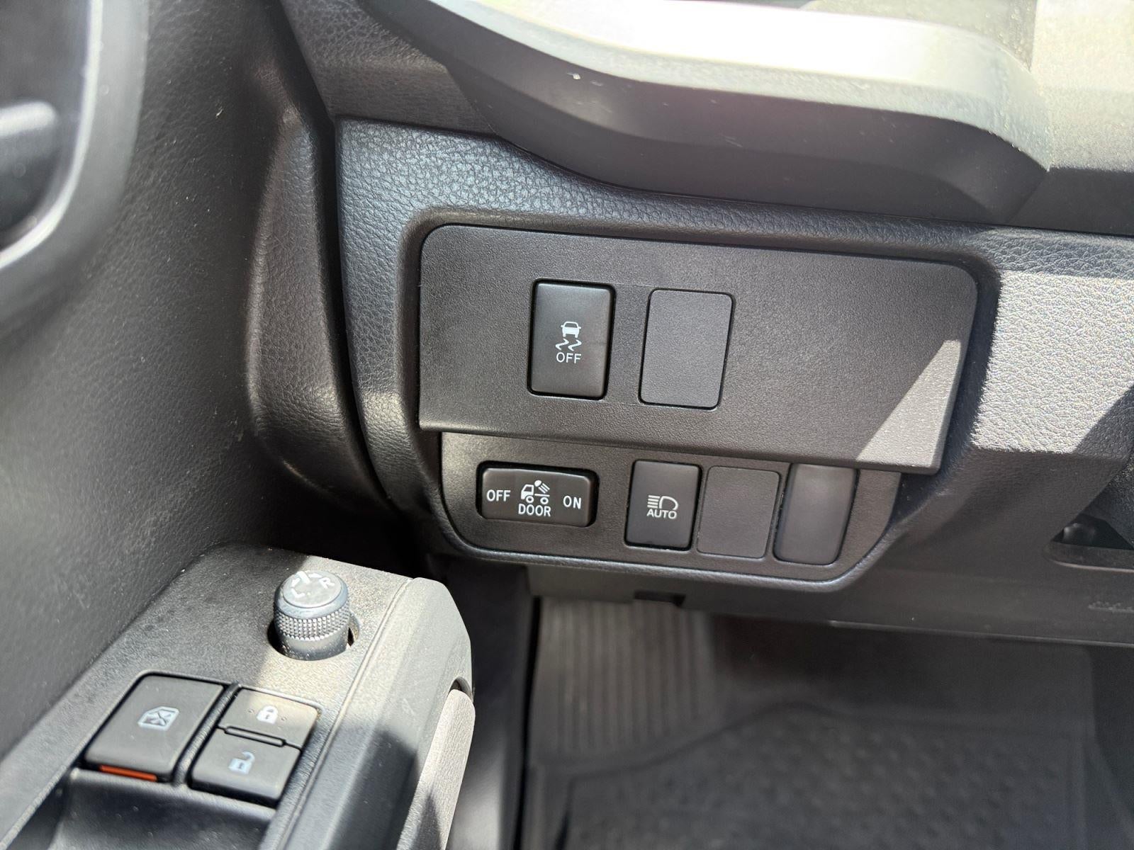 2023 Toyota Tacoma SR V6