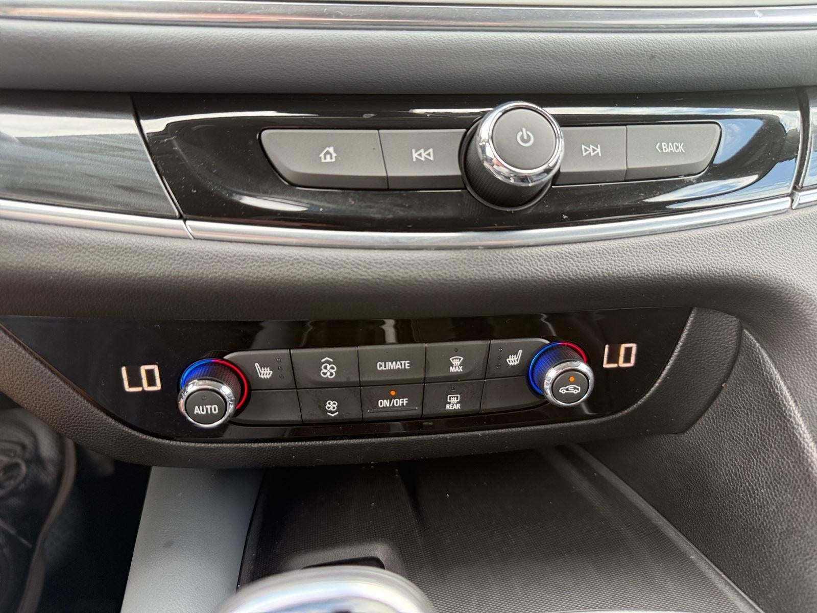 2019 Buick Enclave Essence