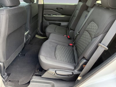 2023 Nissan Pathfinder S
