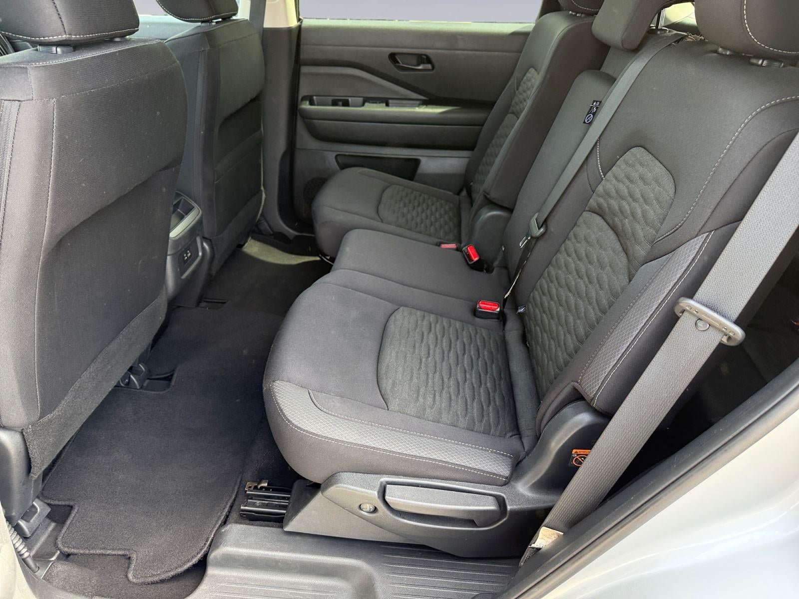 2023 Nissan Pathfinder S