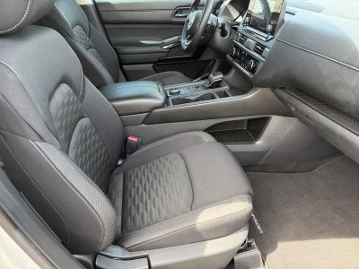 2023 Nissan Pathfinder S