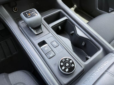 2023 Nissan Pathfinder S