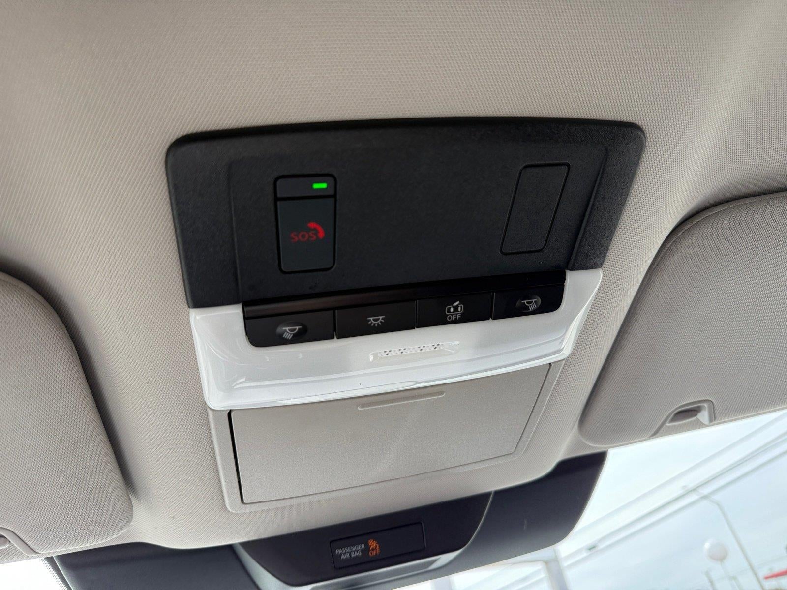 2025 Nissan Pathfinder SV