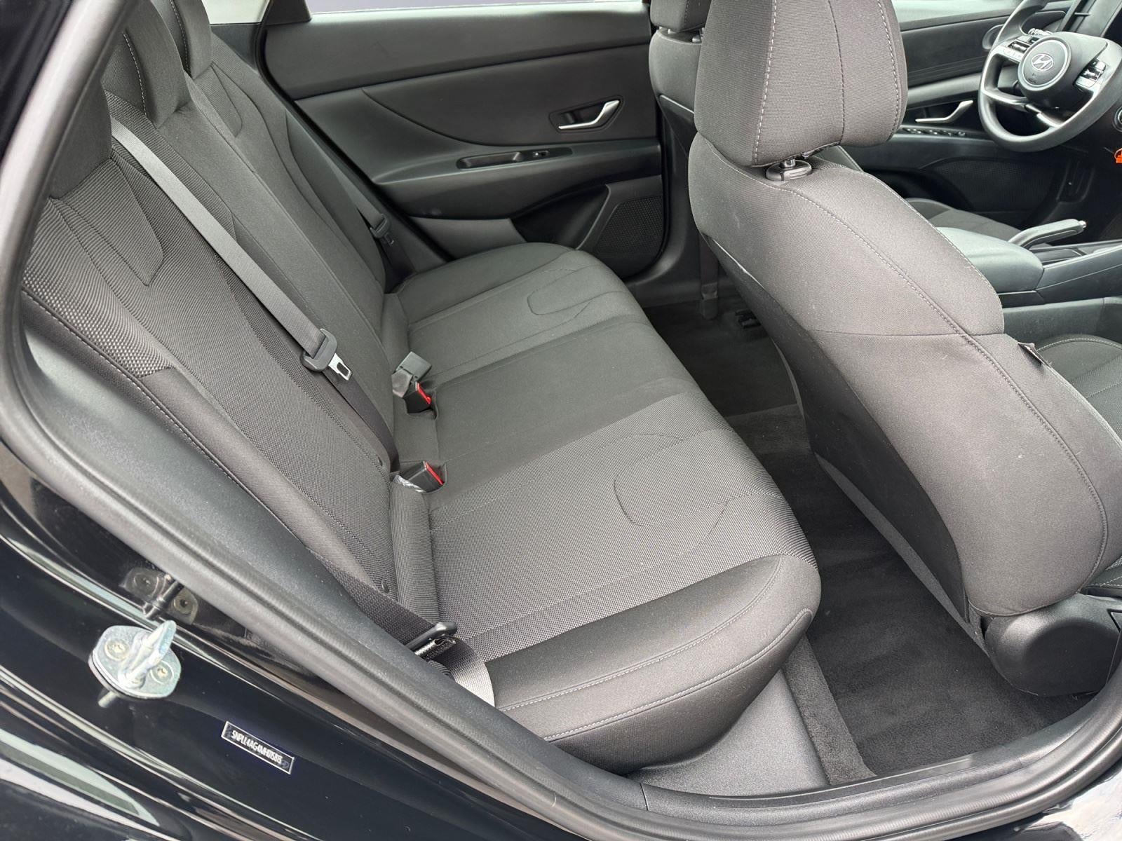 2021 Hyundai Elantra SE