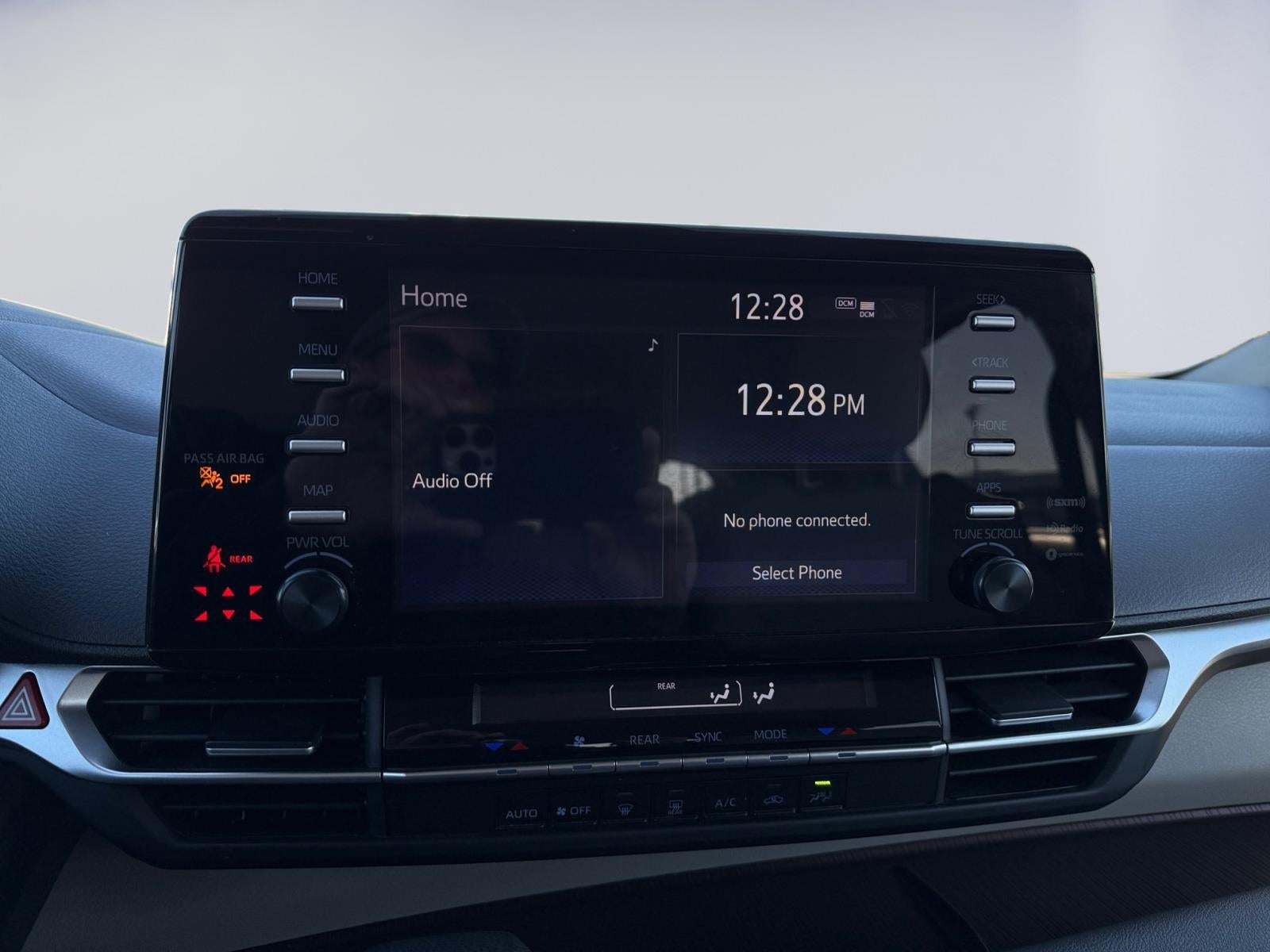 2024 Toyota Sienna LE