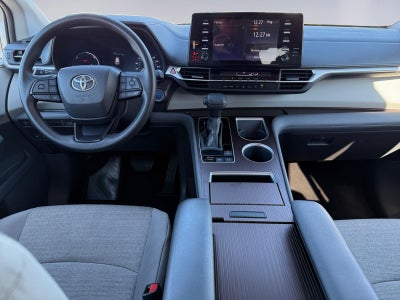 2024 Toyota Sienna LE