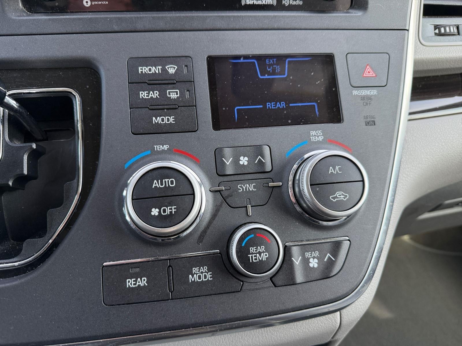 2018 Toyota Sienna XLE 8-Passenger