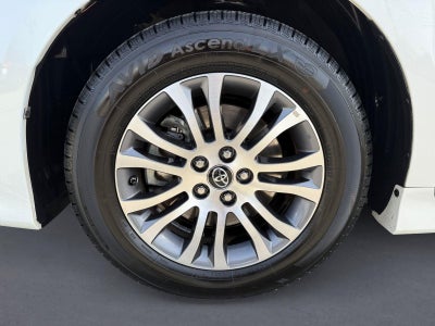 2018 Toyota Sienna XLE 8-Passenger
