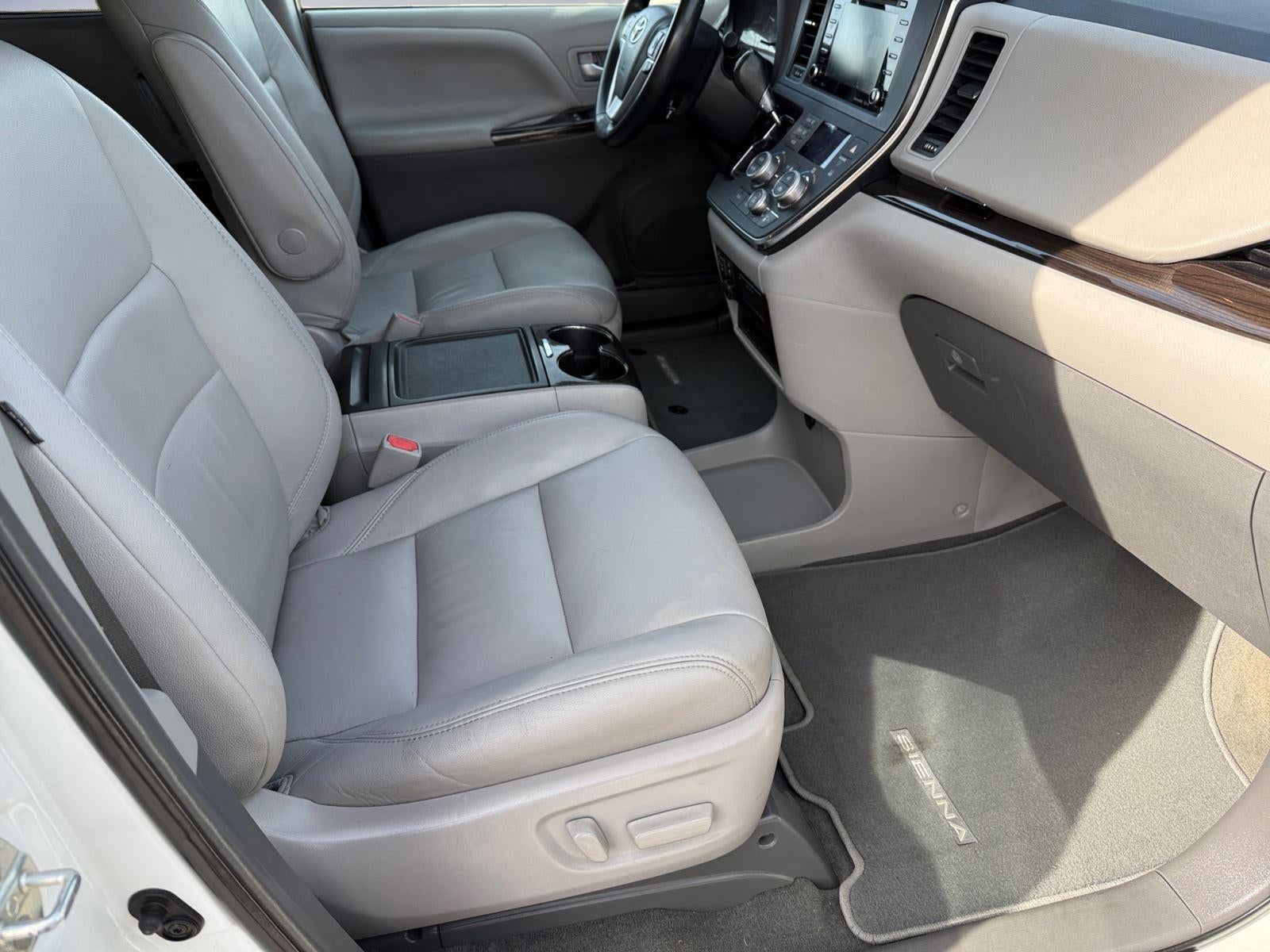 2018 Toyota Sienna XLE 8-Passenger