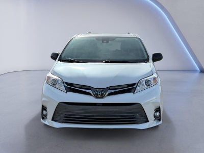 2018 Toyota Sienna XLE 8-Passenger
