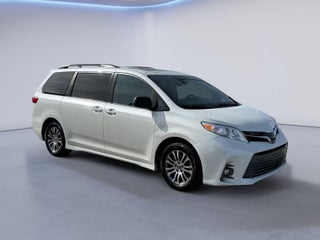 2018 Toyota Sienna XLE 8-Passenger