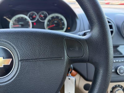 2011 Chevrolet Aveo LT w/1LT