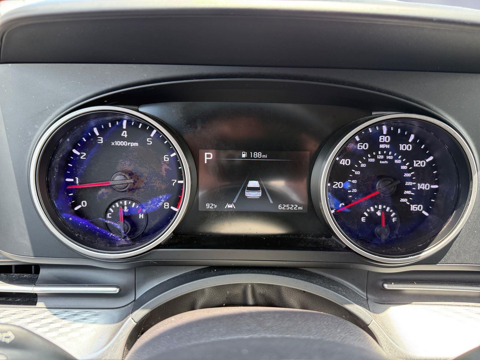 2024 Kia Carnival LX