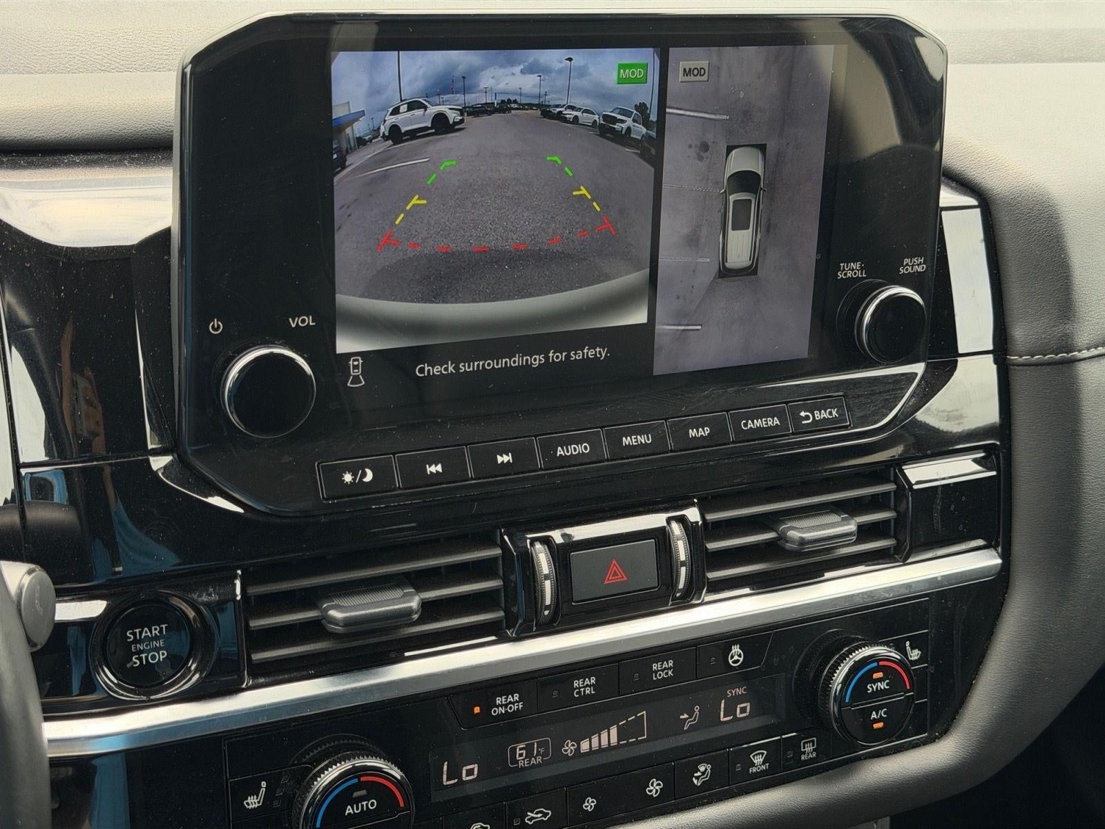 2025 Nissan Pathfinder SL