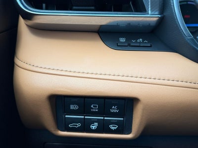 2022 Toyota Highlander Hybrid Platinum