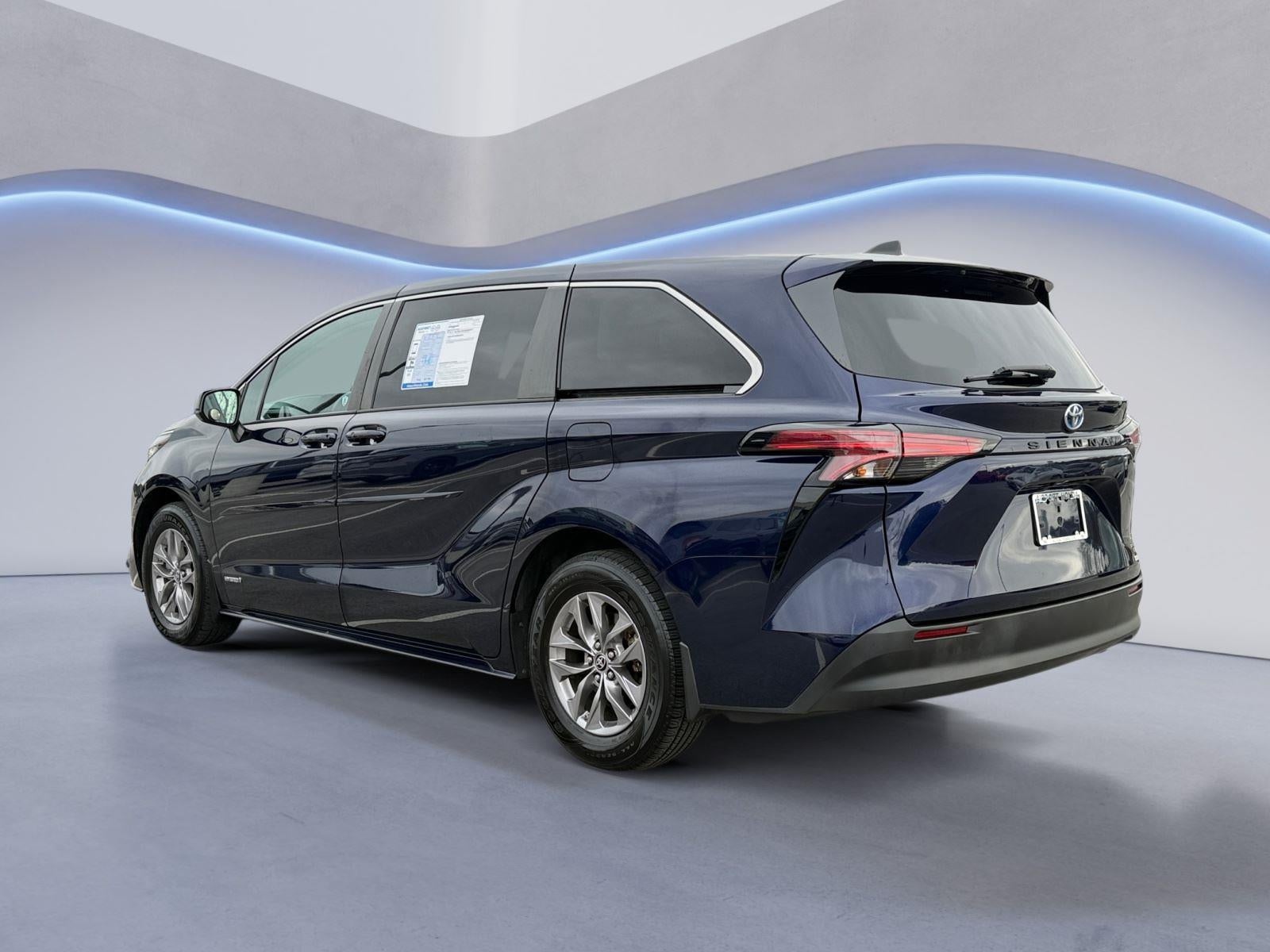 2021 Toyota Sienna LE