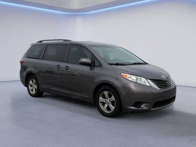 2017 Toyota Sienna LE 8-Passenger