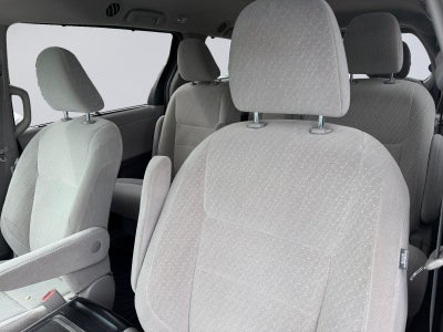 2017 Toyota Sienna LE 8-Passenger