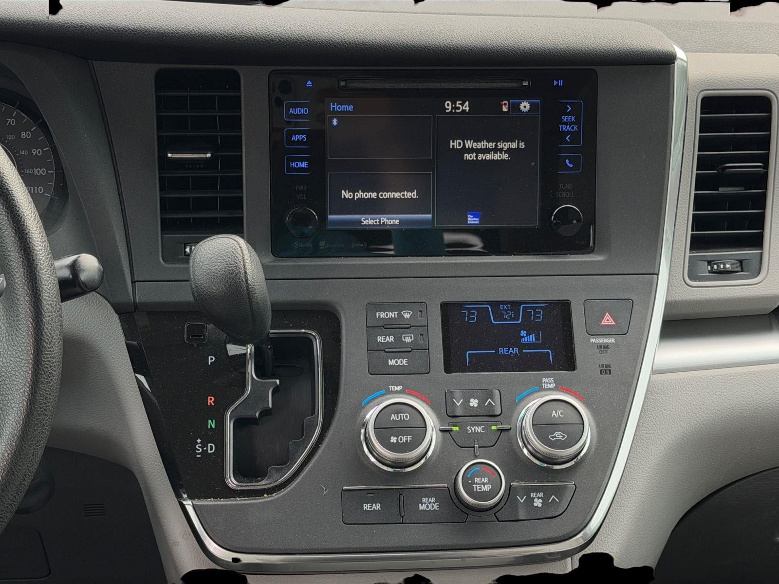 2017 Toyota Sienna LE 8-Passenger