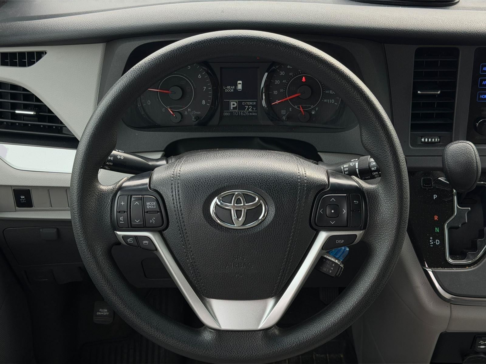 2017 Toyota Sienna LE 8-Passenger