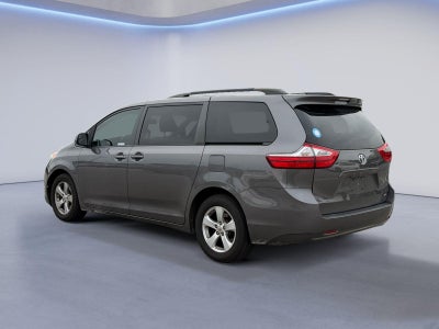 2017 Toyota Sienna LE 8-Passenger