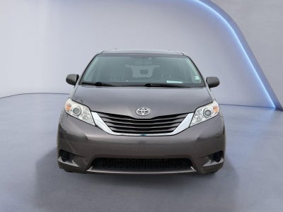 2017 Toyota Sienna LE 8-Passenger
