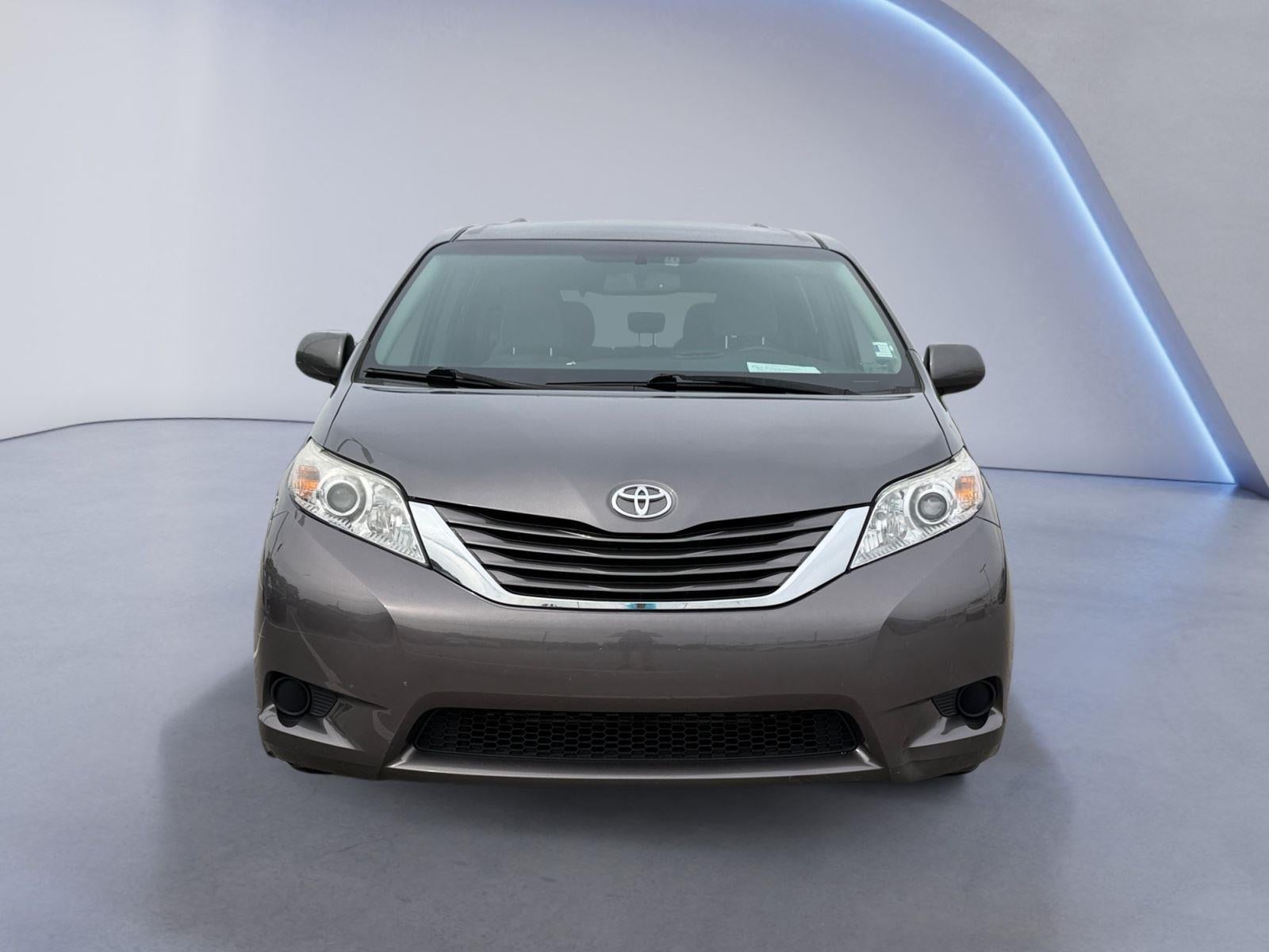 2017 Toyota Sienna LE 8-Passenger