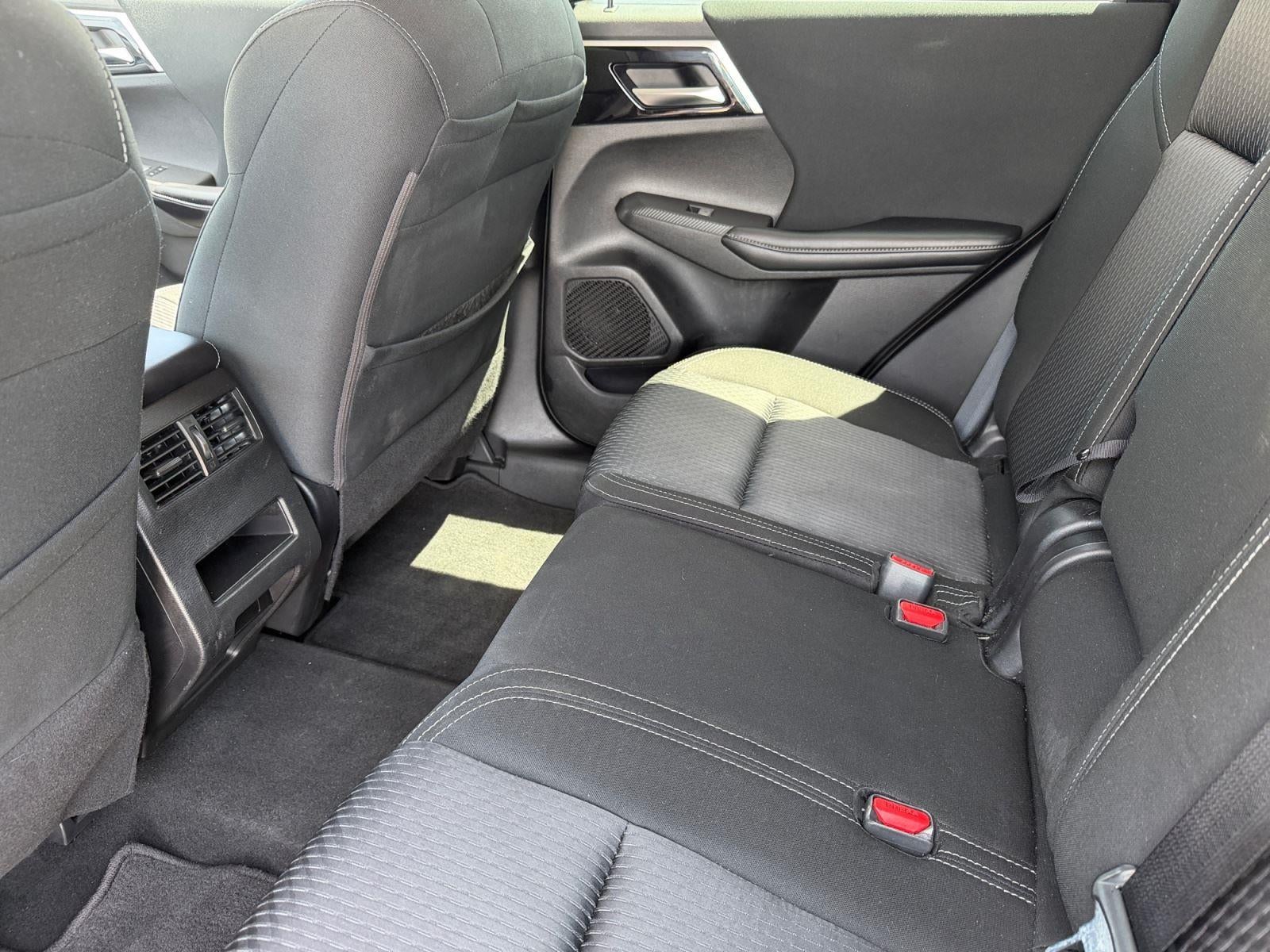 2022 Mitsubishi Outlander ES
