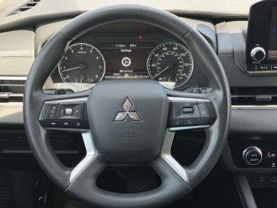 2022 Mitsubishi Outlander ES