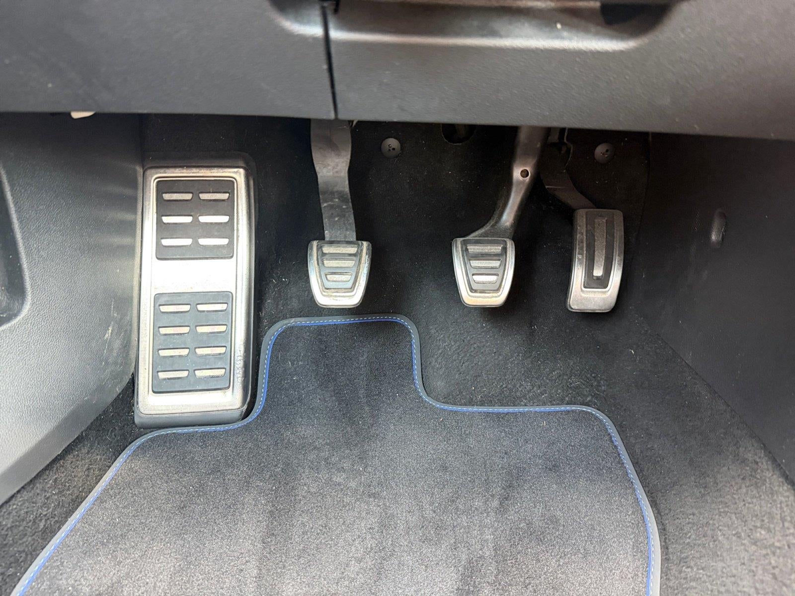 2022 Volkswagen Golf R Base