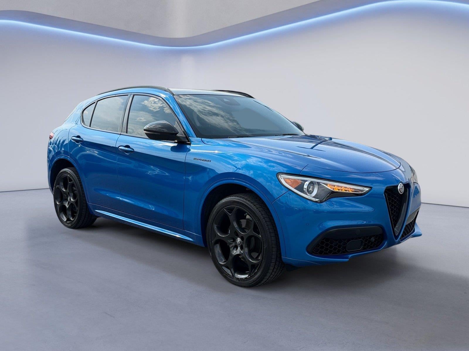 2023 Alfa Romeo STELVI Base