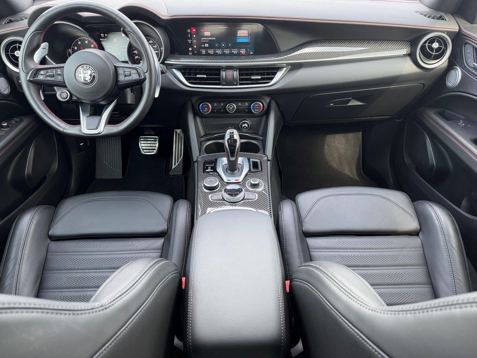 2023 Alfa Romeo STELVI Base