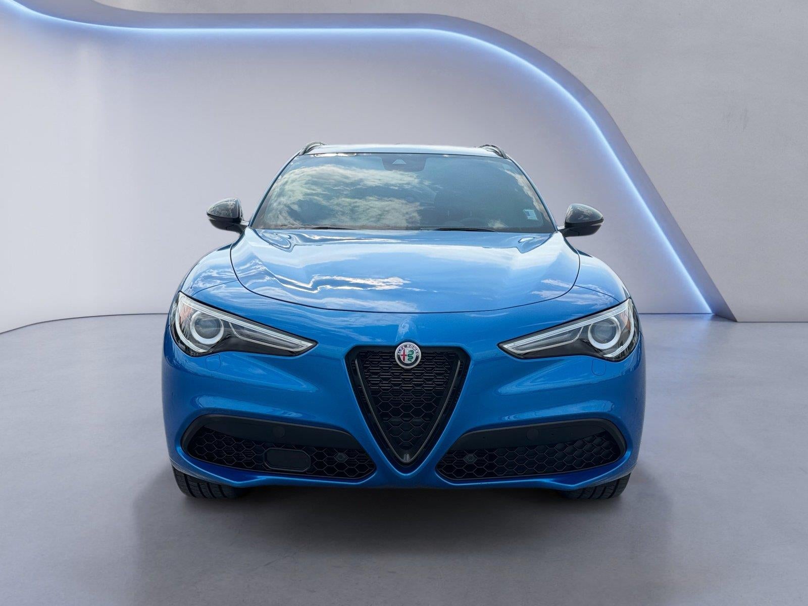 2023 Alfa Romeo STELVI Base